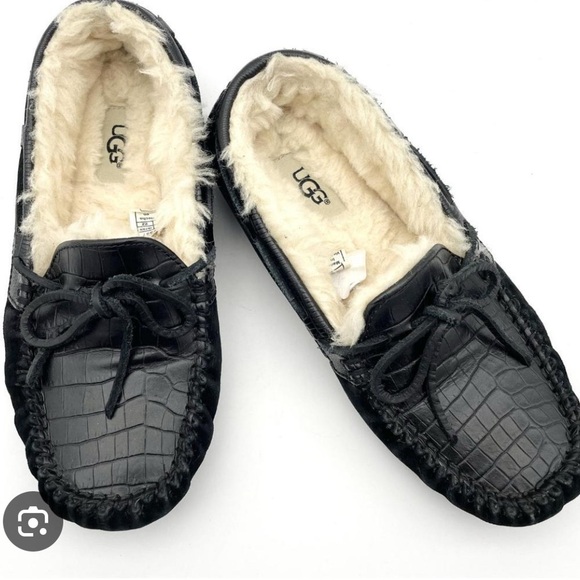 UGG Black Women's Moccasin Slippers fall winter - Picture 1 of 9